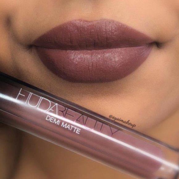 HUDA BEAUTY Demi Matte Cream Liquid Lipstick in Révolutionnaire - Picture 3 of 4